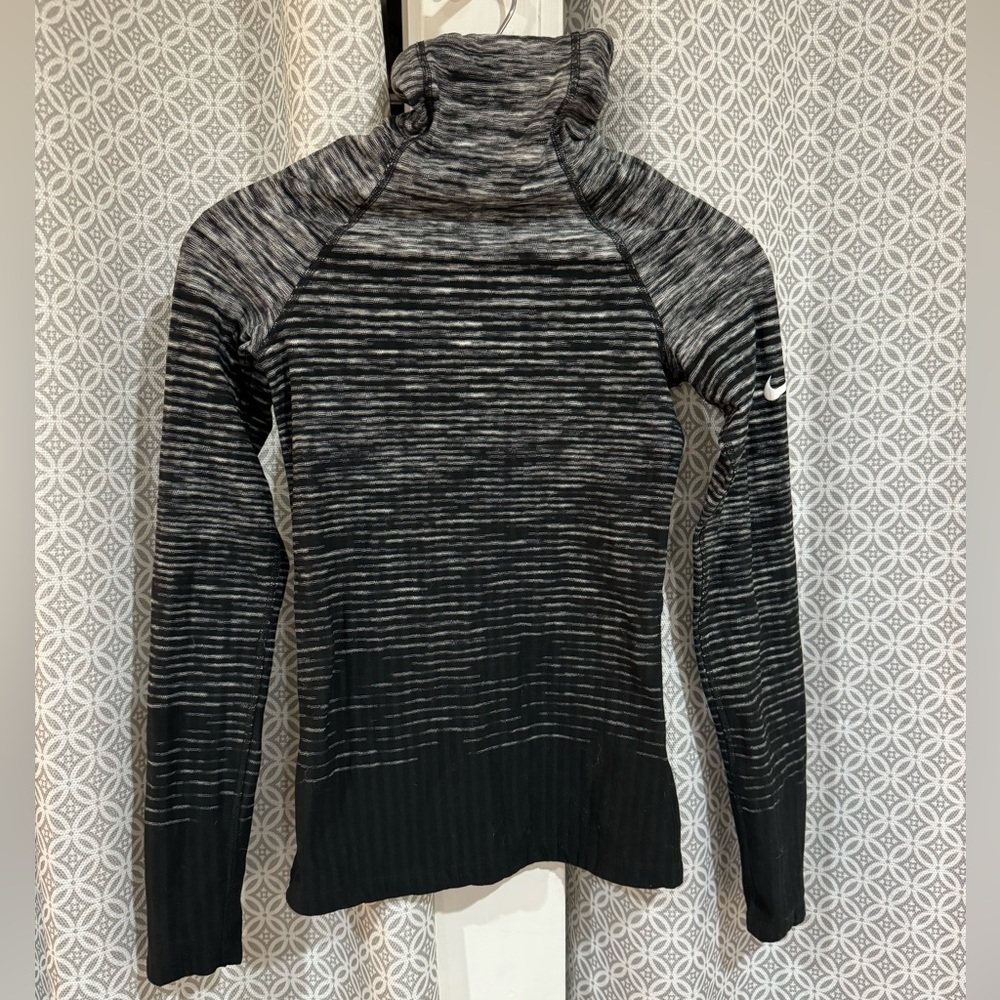 Nike Hyperwarm Long Sleeve